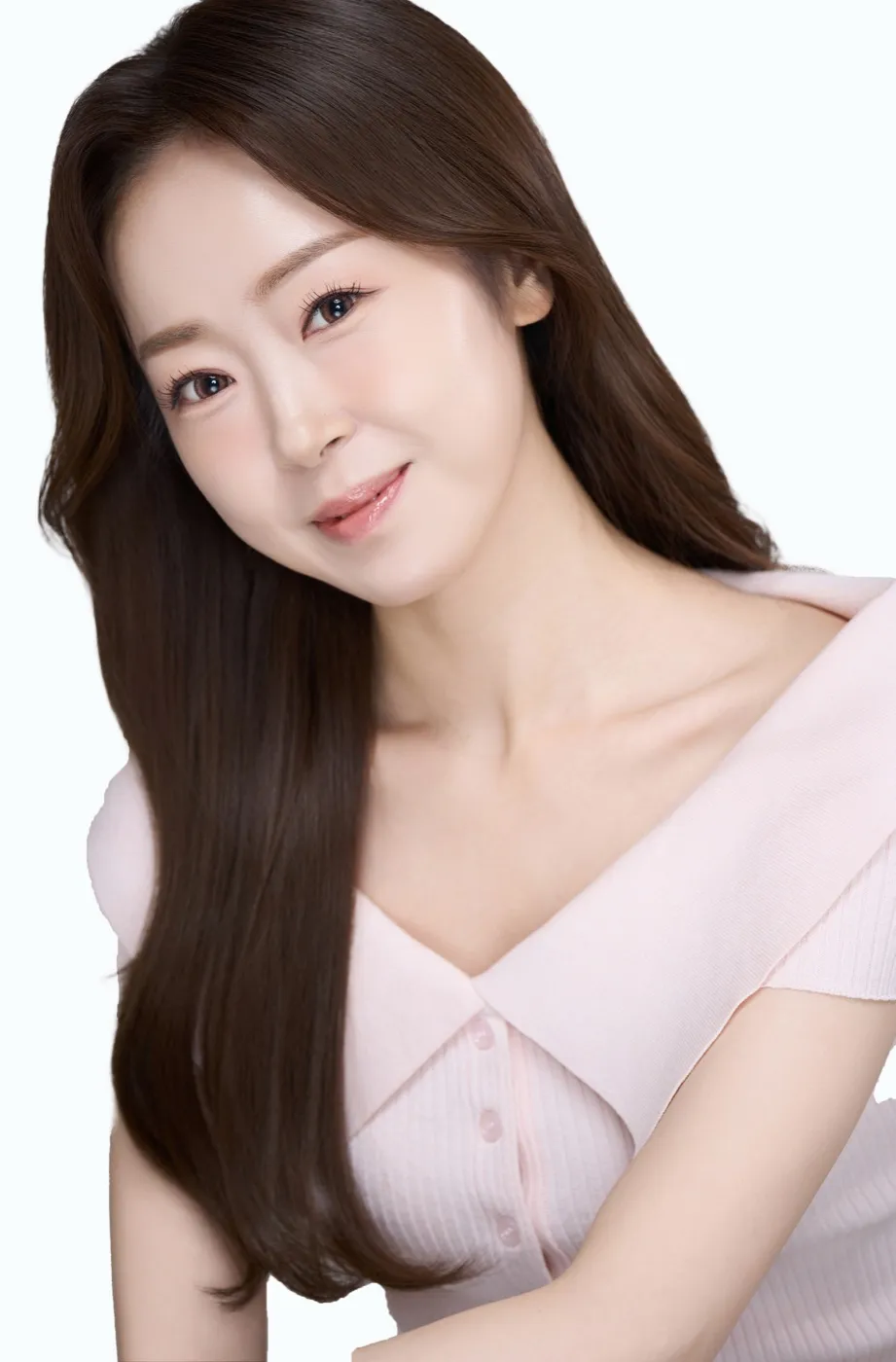 유이쌤 상반신 사진